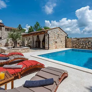 https://casa-di-roccia.in-istria.net